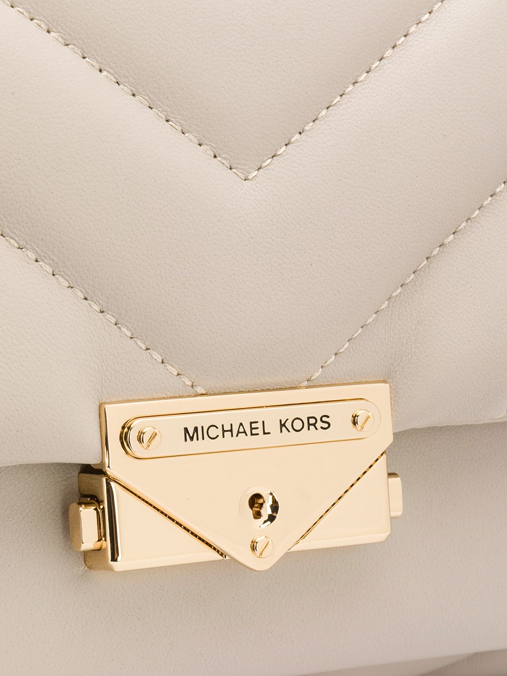 마이클코어스 씨씨 퀼팅 크로스백