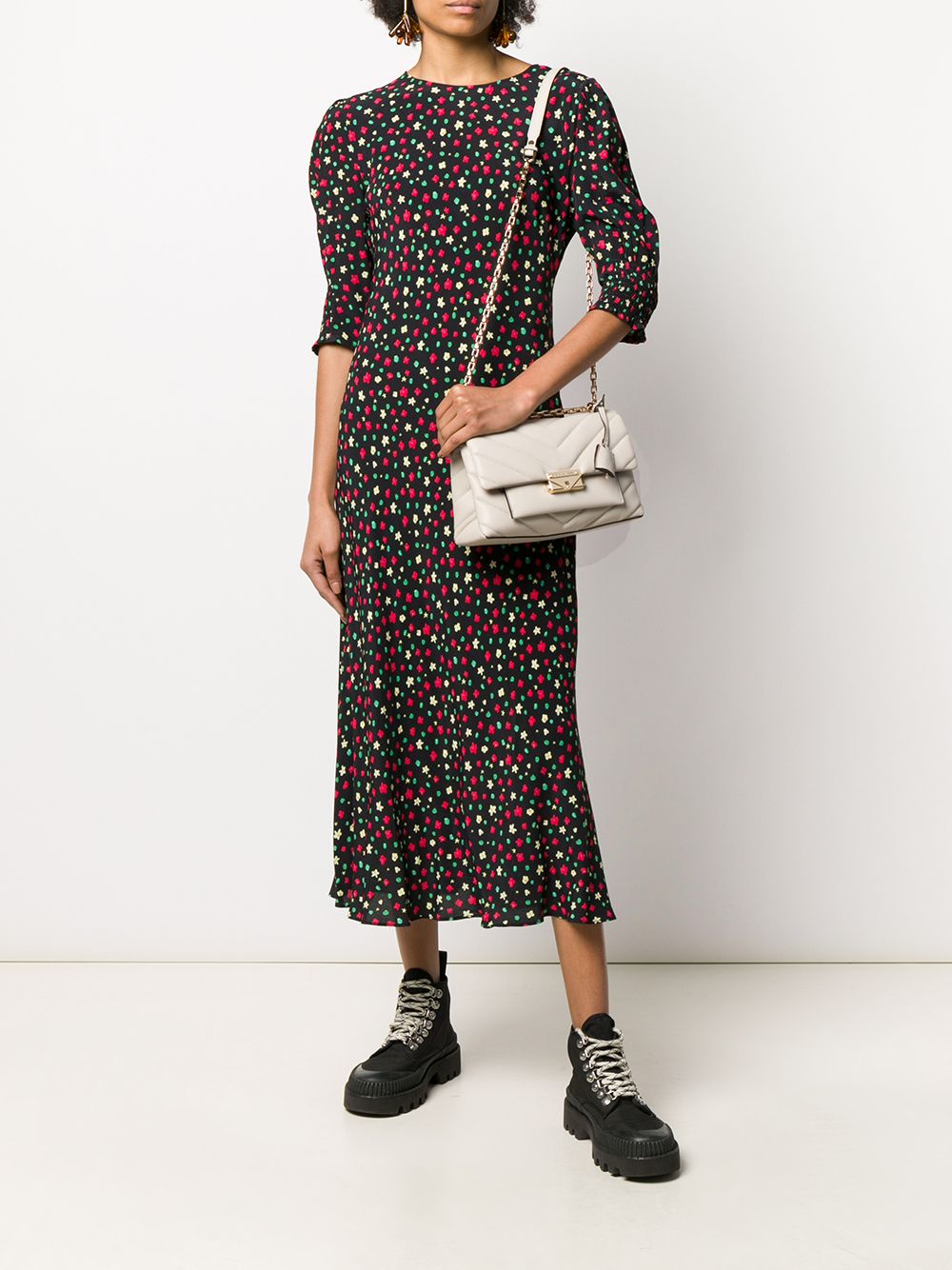 마이클코어스 씨씨 퀼팅 크로스백