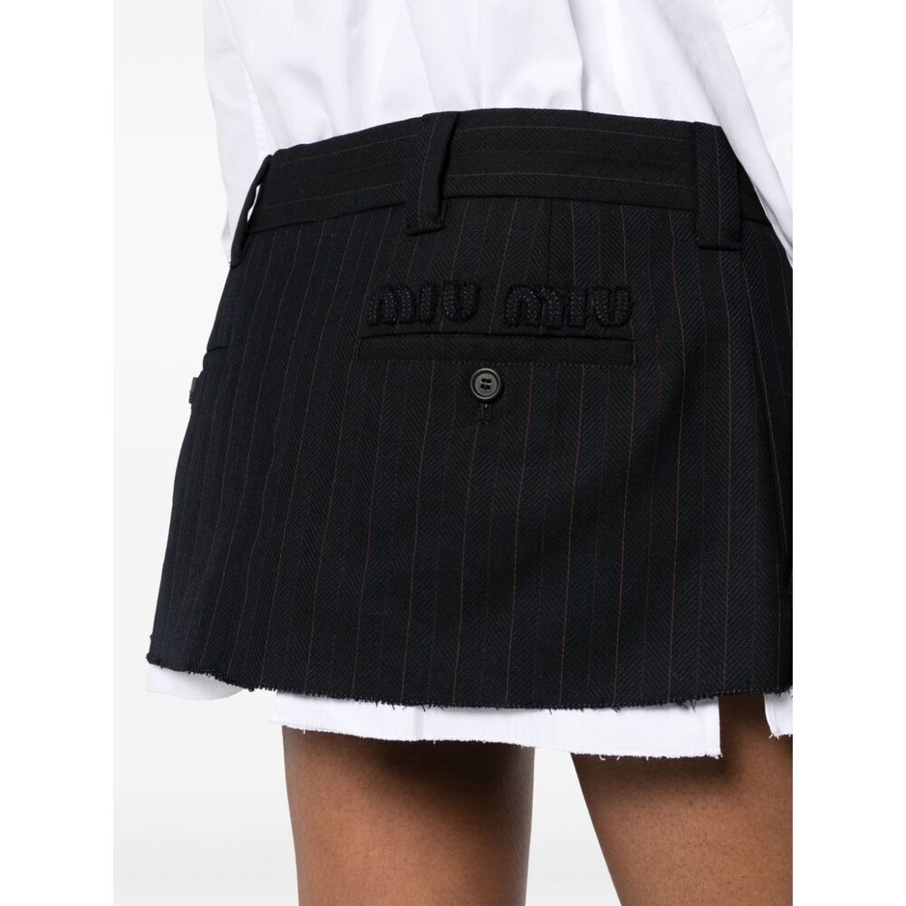 미우미우 핀스트라이프 미니 스커트