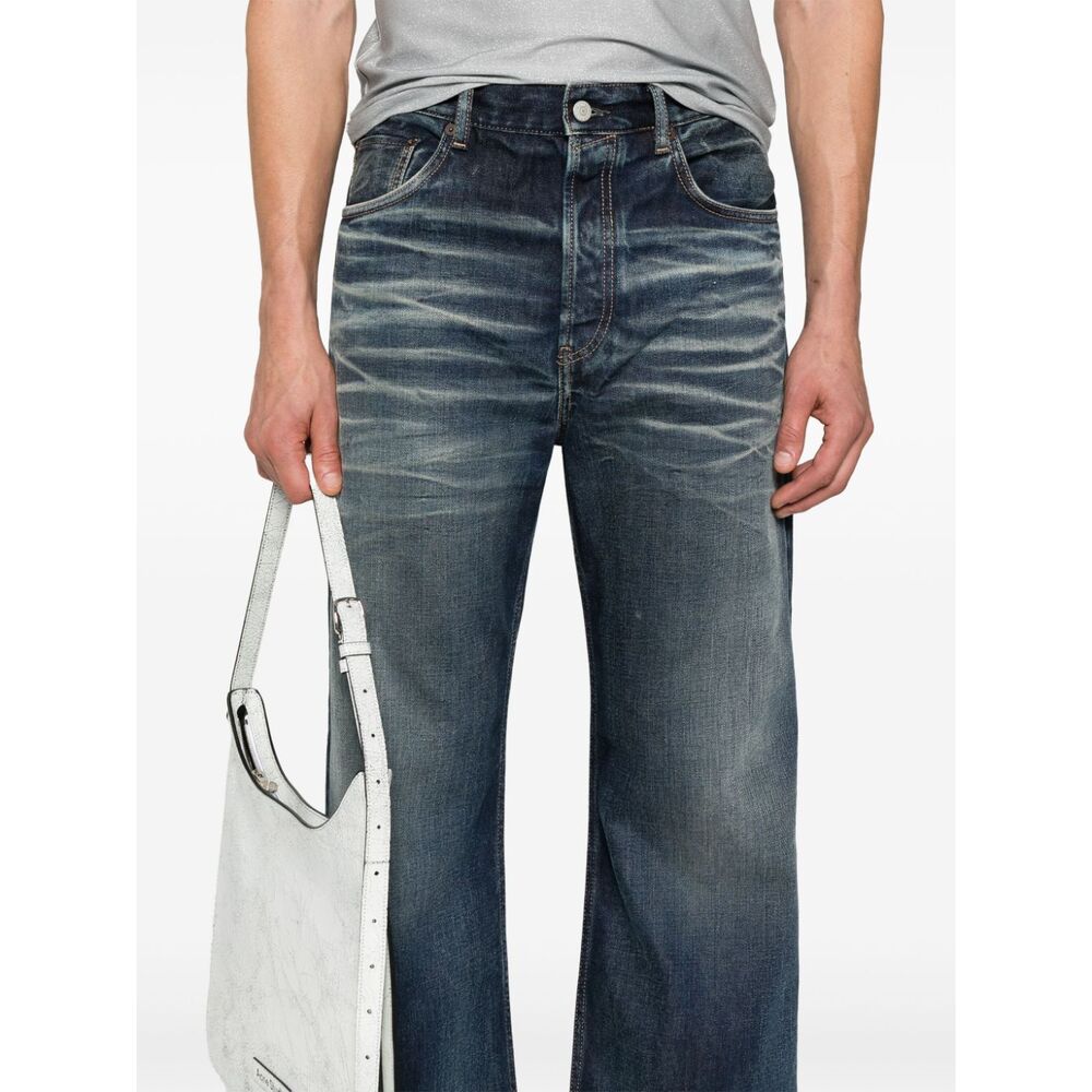 아크네 위스커 스트레이트 진