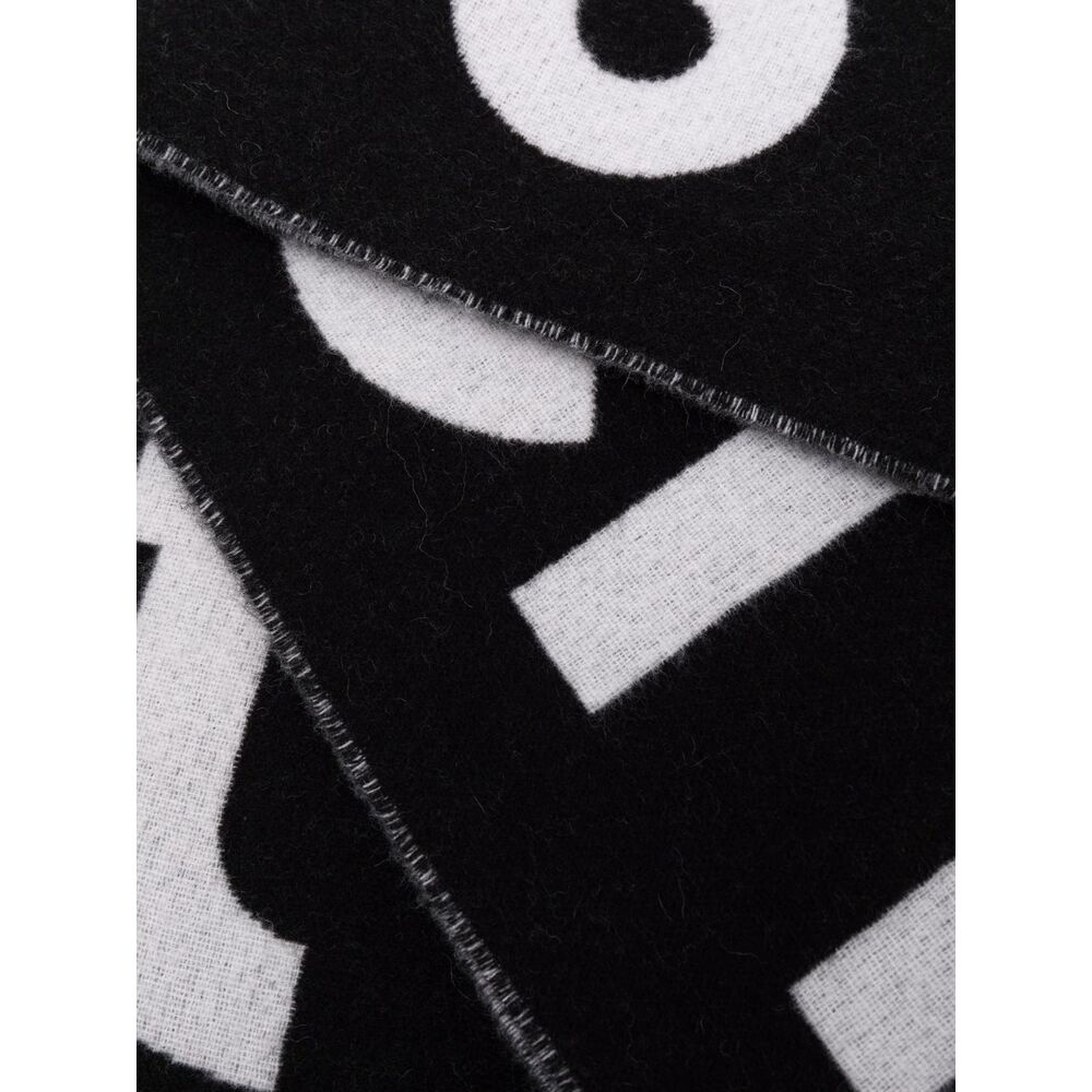 아크네 로고 자수 니트 스카프