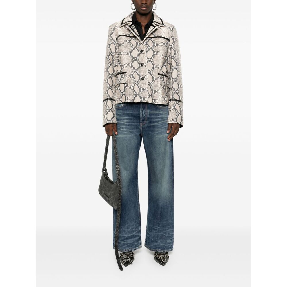 아크네 와이드 진