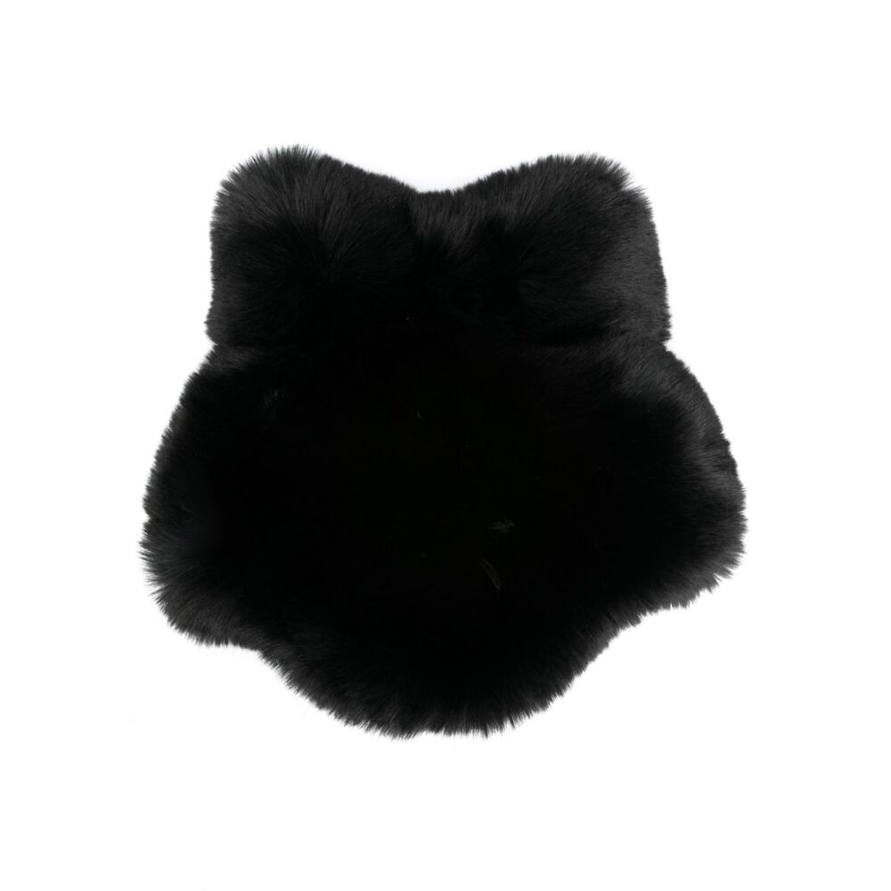 아크네 퍼 모자