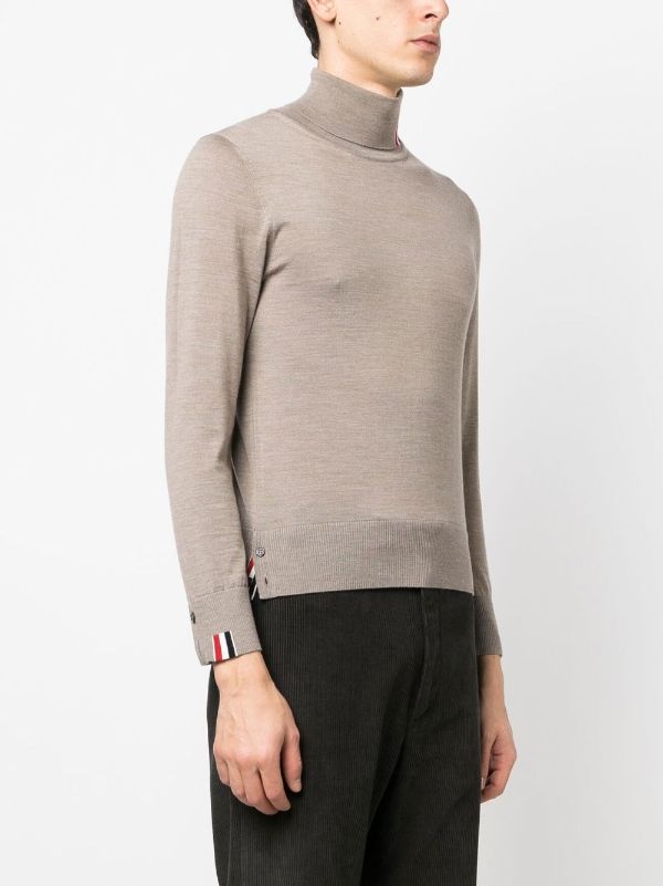 톰브라운 파인 니트 터틀넥 스웨터