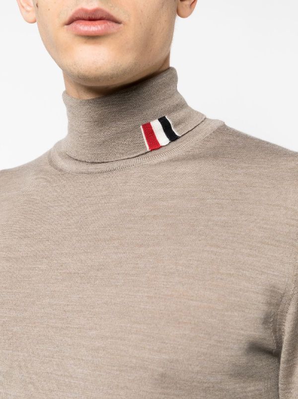 톰브라운 파인 니트 터틀넥 스웨터