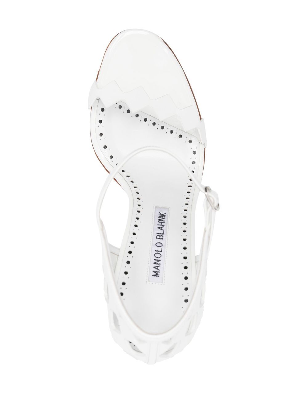 마놀로 블라닉 칼룬 다이아몬드 체크 샌들